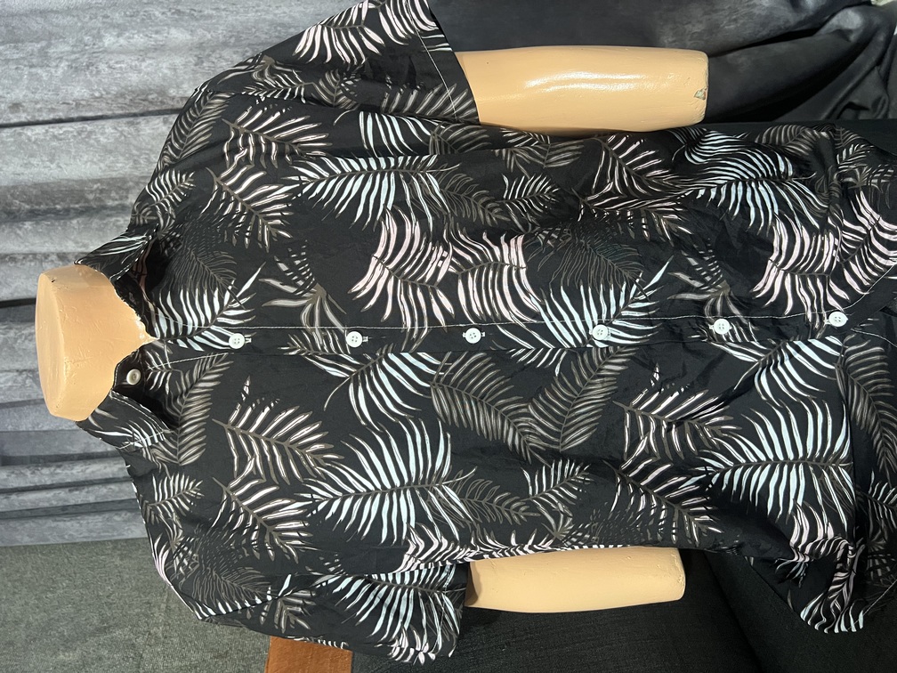 Très belle chemisette homme à manches courtes taille XL