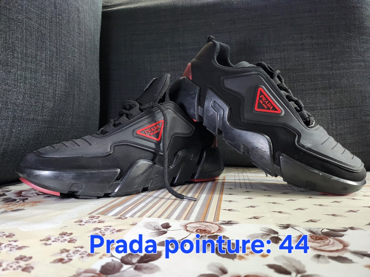 Magnifique paire de baskets Prada homme pointure 44.